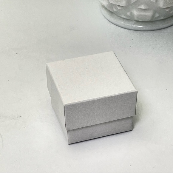 Mens Silver Band Ring - Picture 5 of 9